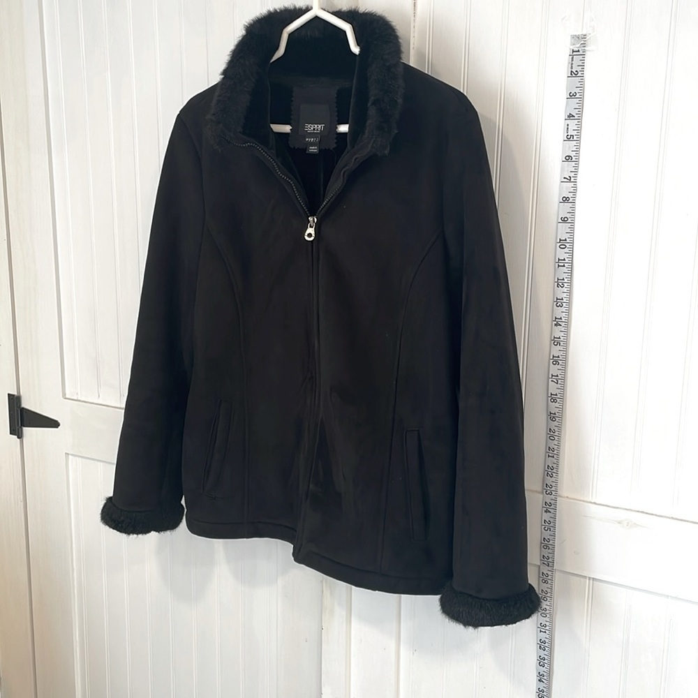 Esprit outerwear jacket, black faux fur accents & lining size M.